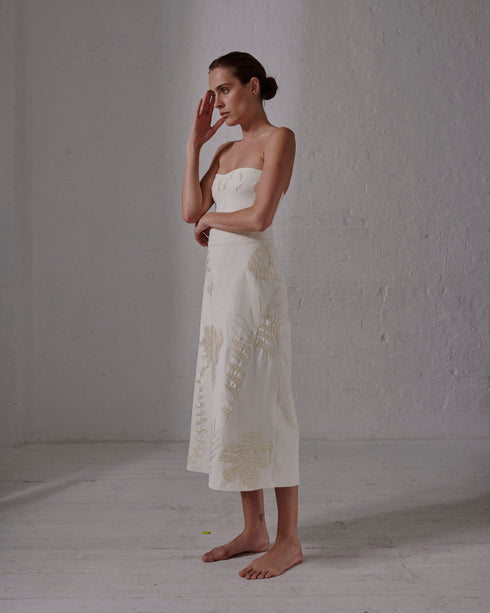 Esteros Hand-Embroidered One Piece / Ivory